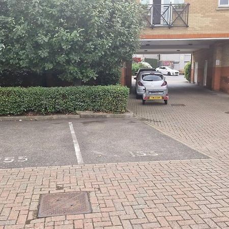 Greenhithe Cosy Apartment, Netflix And Sport Channels Dış mekan fotoğraf